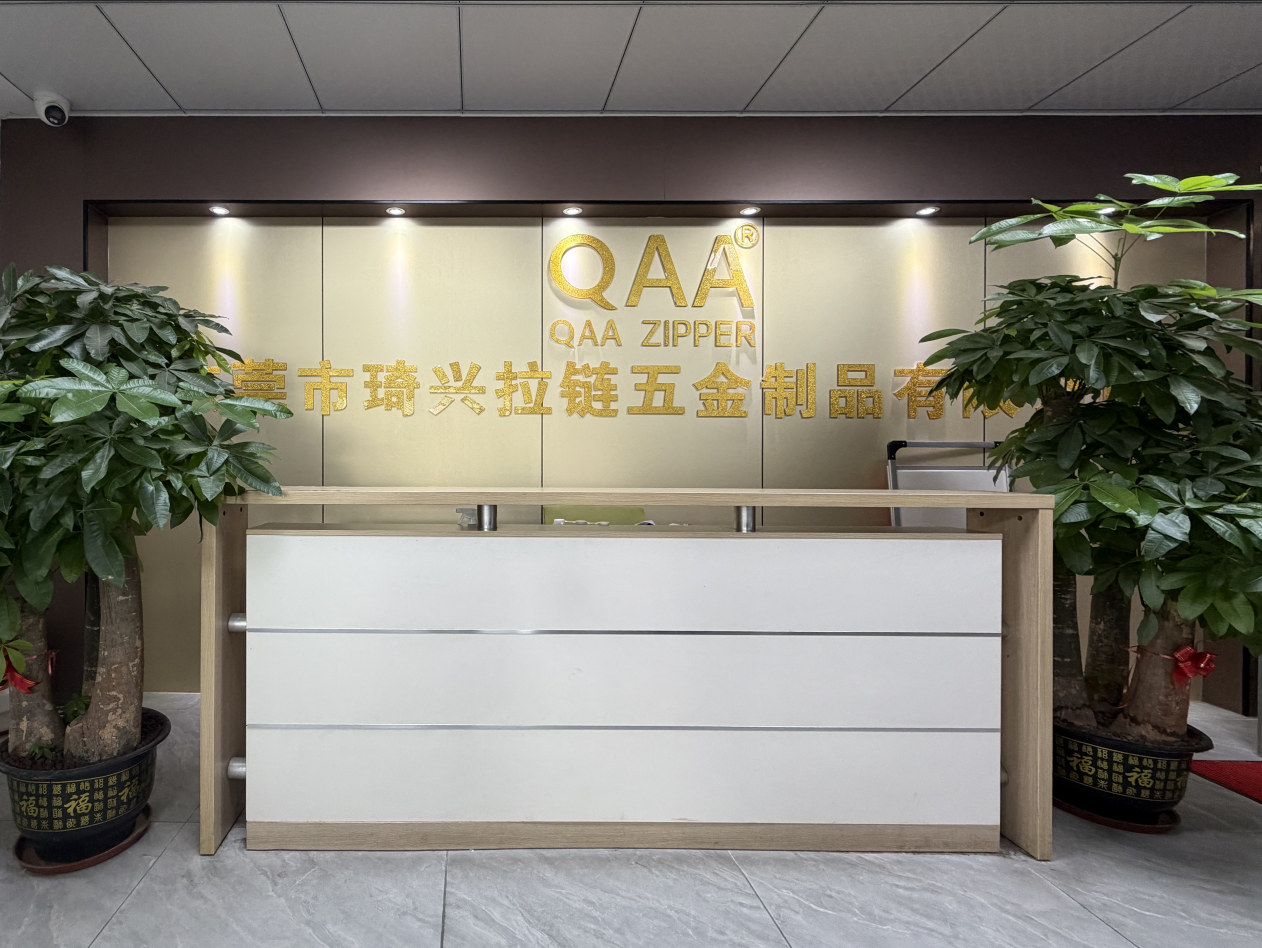 Dongguan Qixing Zipper Hardware Products Co., Ltd