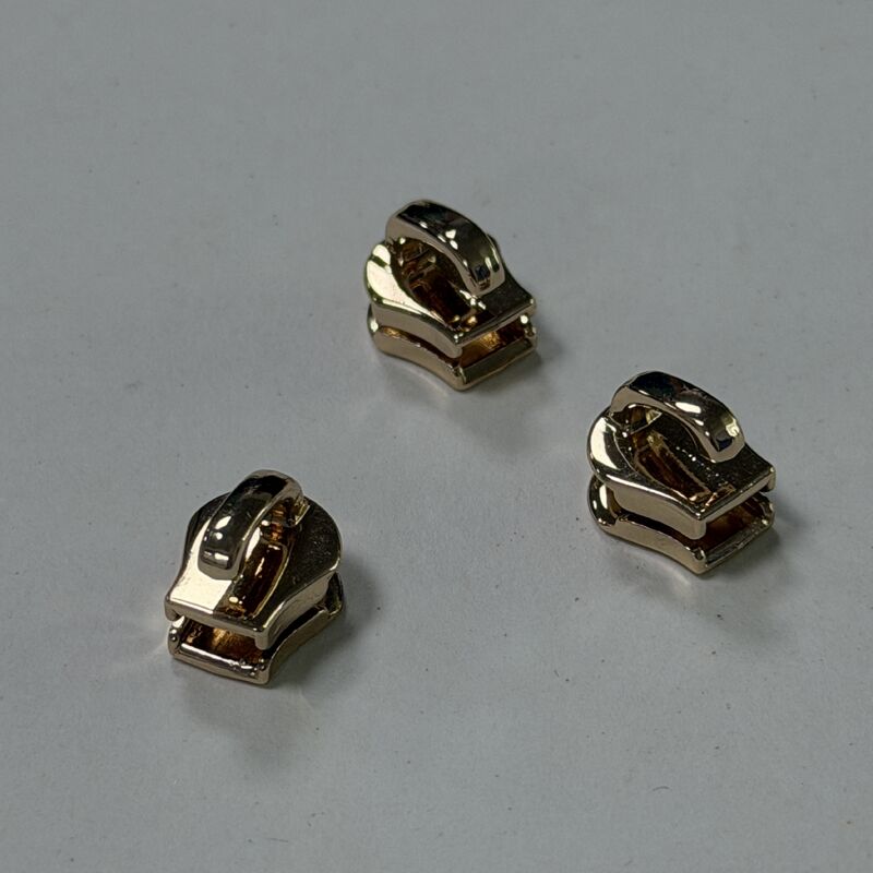 Highly Adaptable #3 Metal Zipper Non Lock Pin Lock Slider Provides Excellent Slip Resistance.