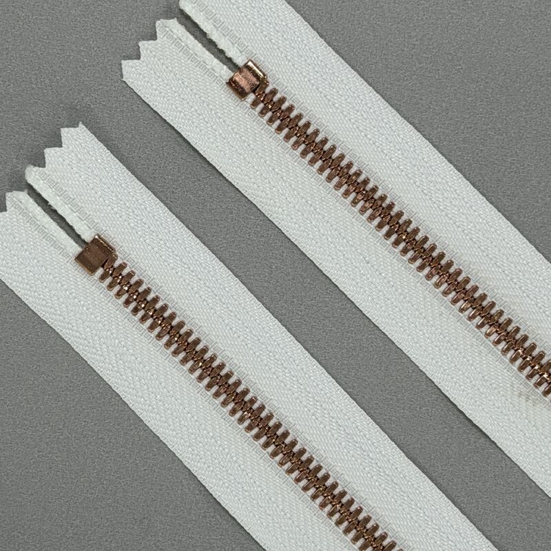 Low Defect Rate #5 Corn Teeth Metal Zipper After Sales Support Reliable Performance