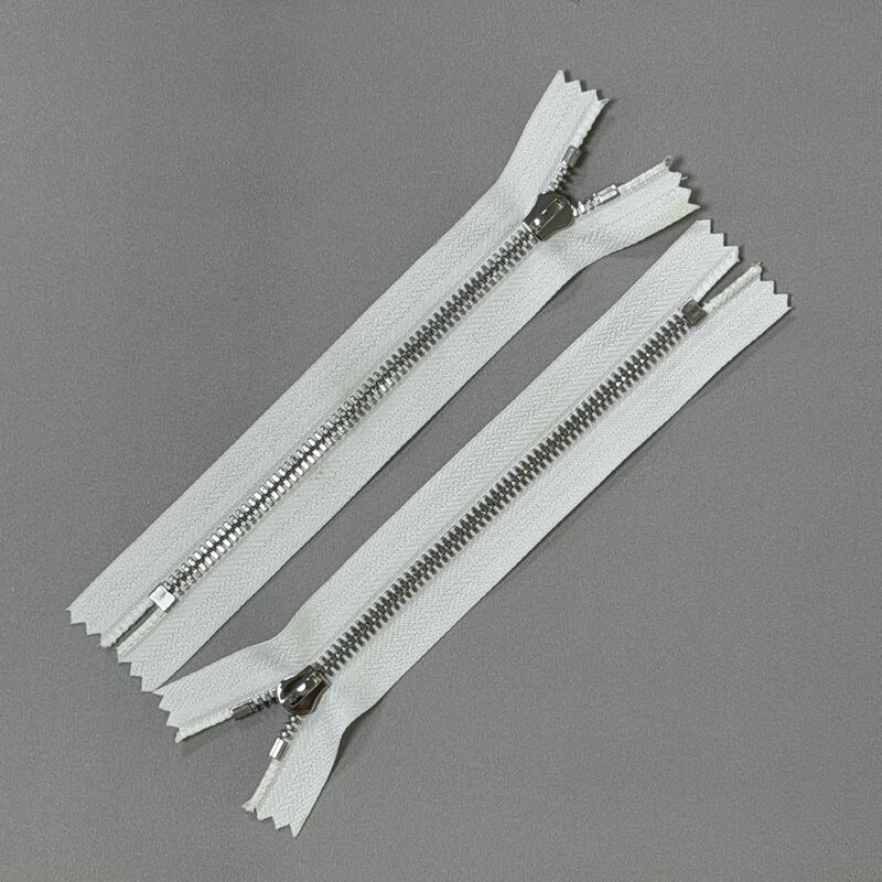 Low Frictional Resistance #5 Corn Teeth Metal Zipper Strong Visual Hierarchy Bright Nickel